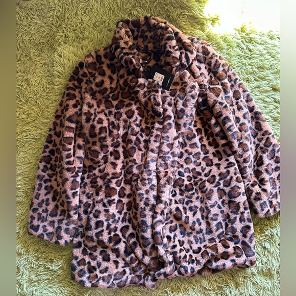 Fashion Nova Brand New Faux Fur Coat - Picture 1 of 8